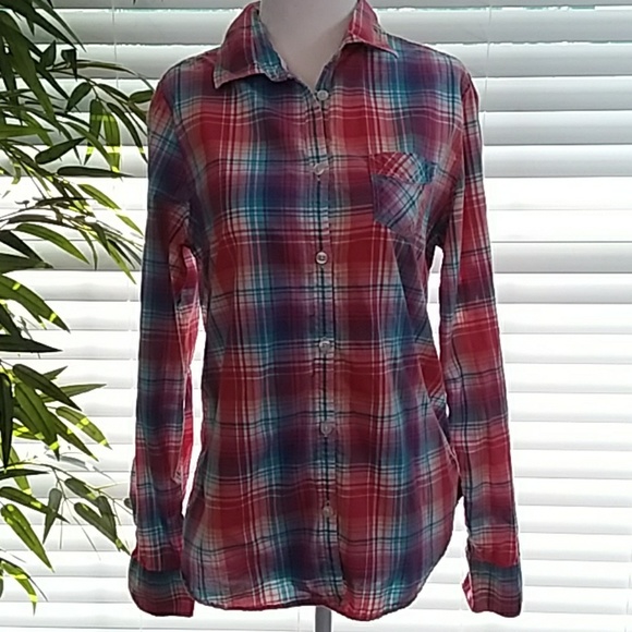 American Eagle Outfitters Tops - American Eagle Long Sleeve Plaid Button Up